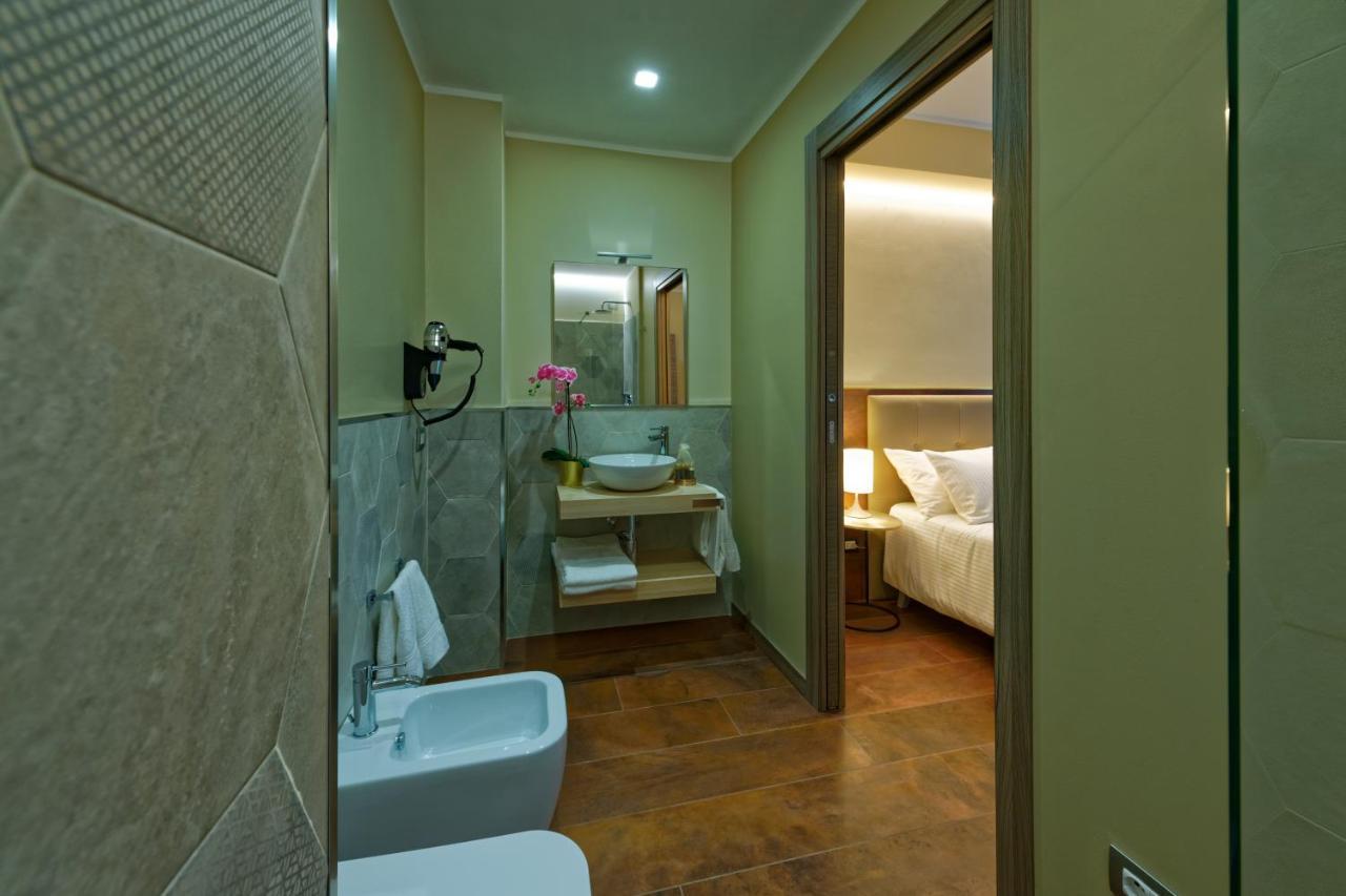 Red Ribbon Hotell Milano Eksteriør bilde